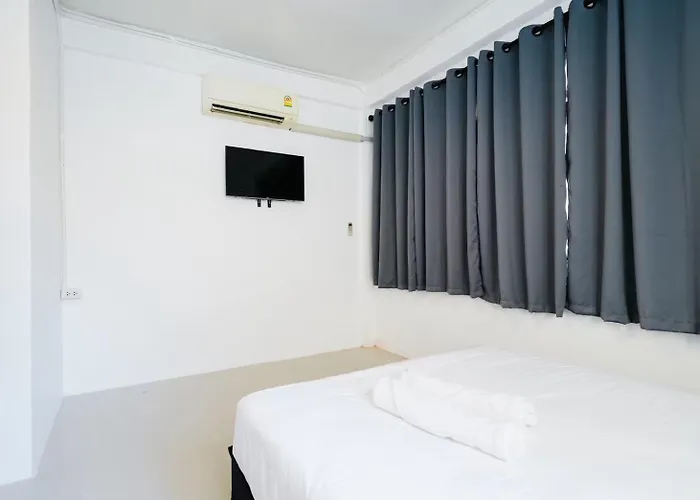 Xxbob House Bts Ekkamai 42 - บีทีเอส เอกมัย 42 公寓