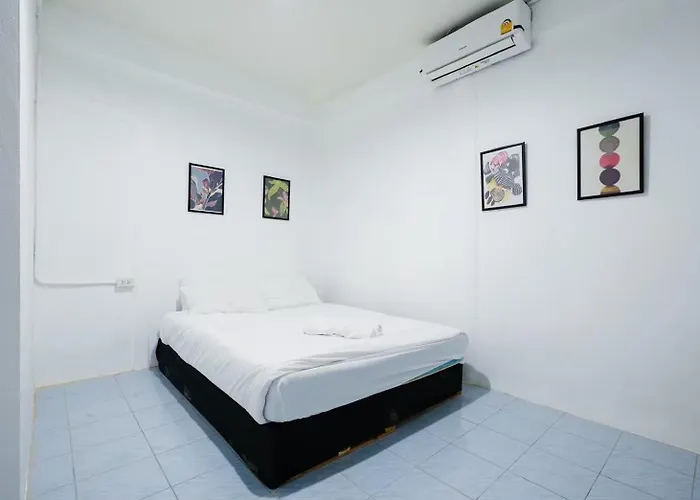 公寓 Xxbob House Bts Ekkamai 42 - บีทีเอส เอกมัย 42 *