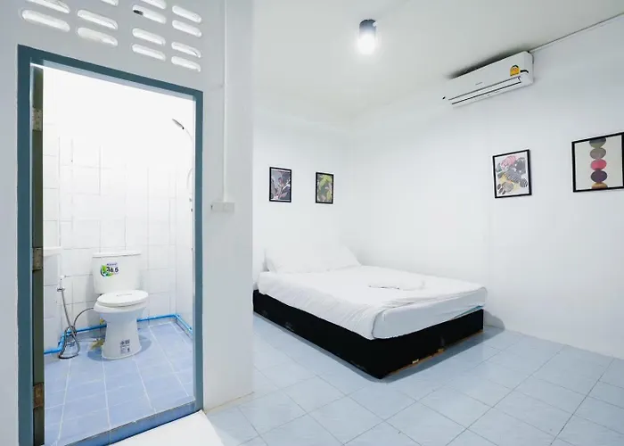 Xxbob House Bts Ekkamai 42 - บีทีเอส เอกมัย 42 公寓 曼谷